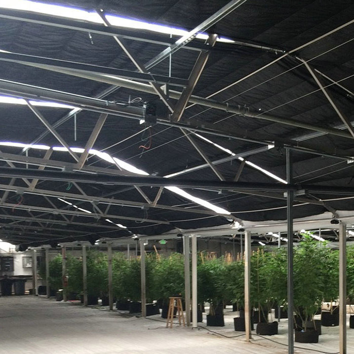 Automatic Light Deprivation Greenhouse Blackout System Greenhouse For Medical Plants