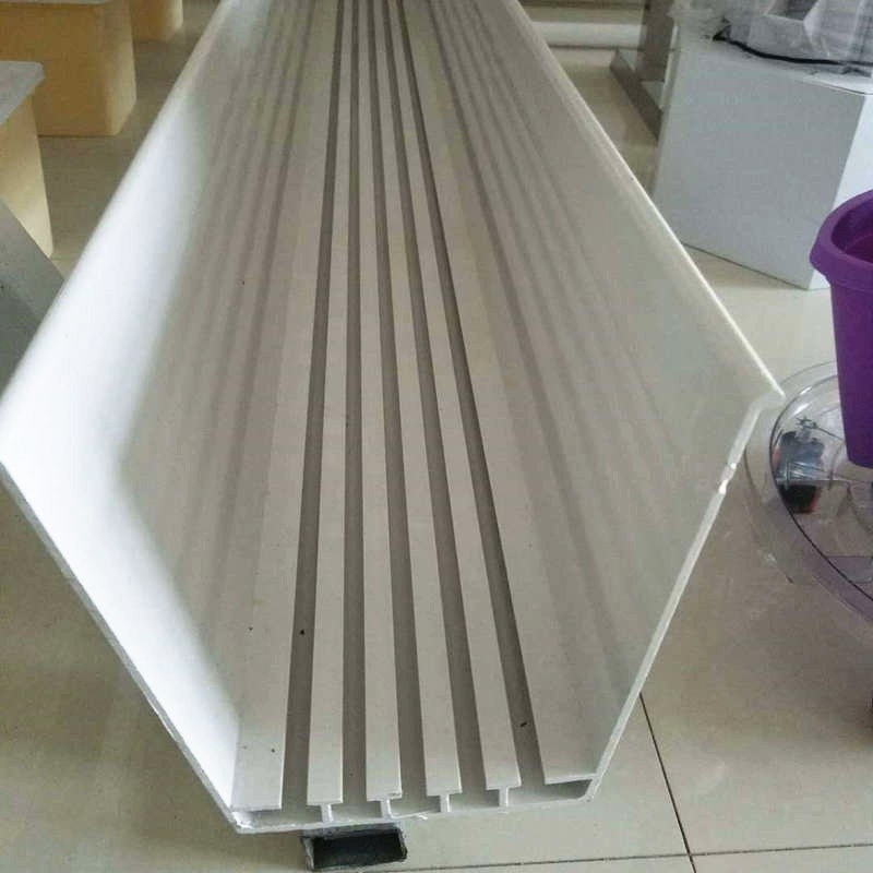 Strawberry Hydroponic Growing System Vertical Planting Cultivation PVC Gutter Indoors For Home